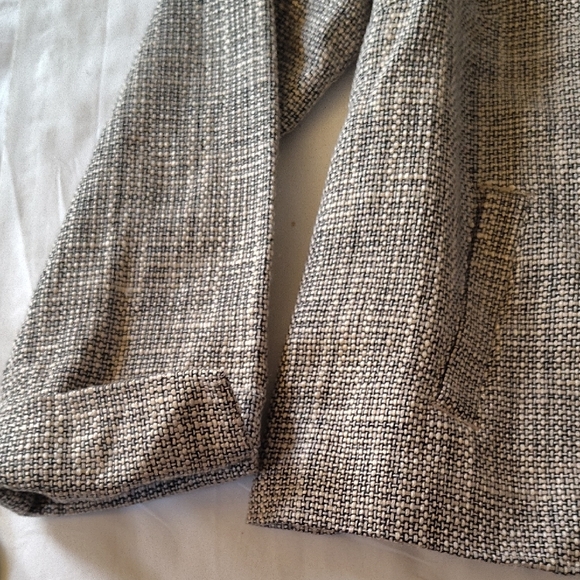 Appleseed's Beige Tweed Button-Front Blazer Size 16 EUC - Picture 5 of 7
